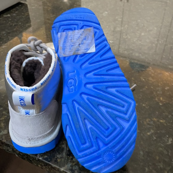 Ugg Hershey’s Kisses Neumel II Boots - Picture 4 of 7